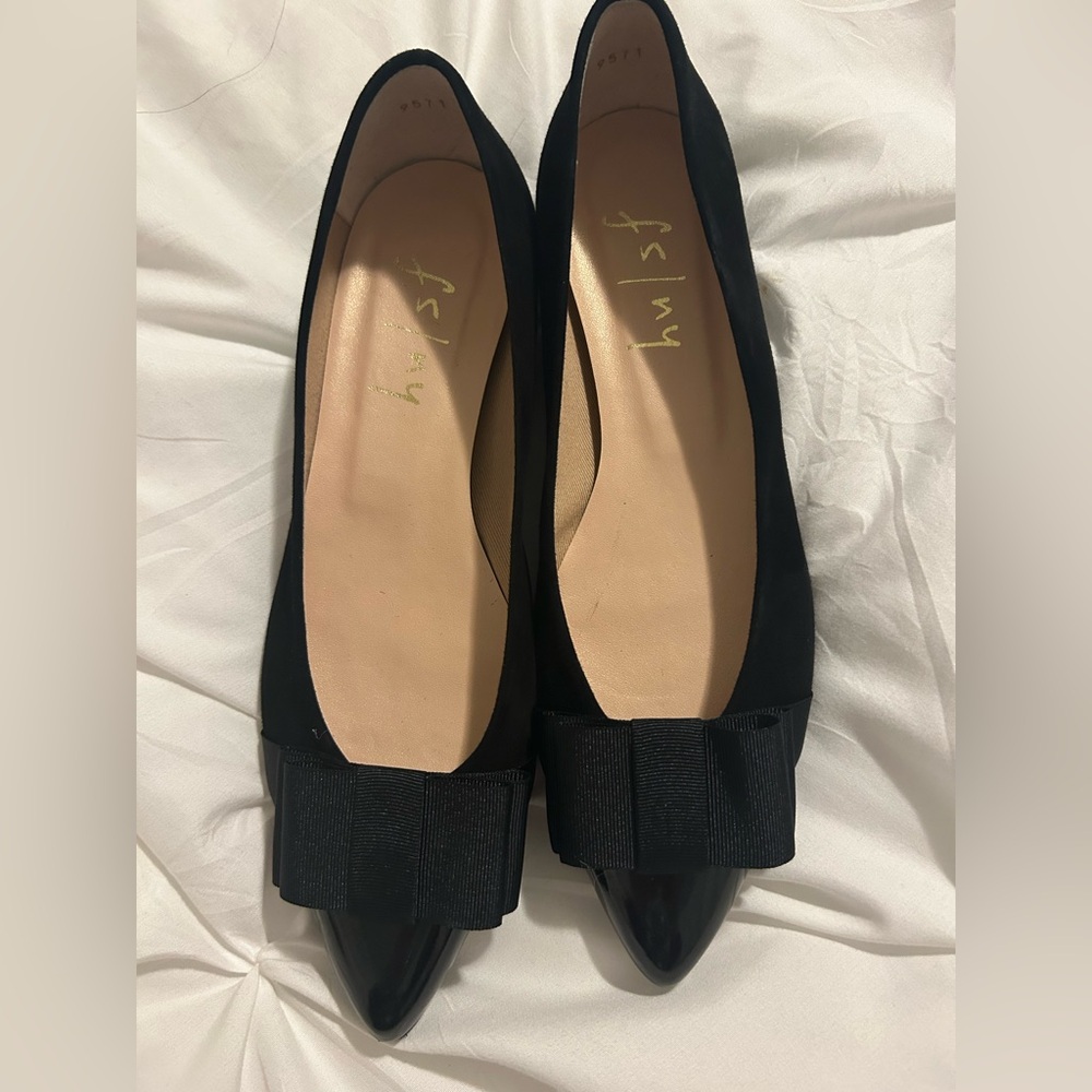 French Sole Black Pointed Bow Flats